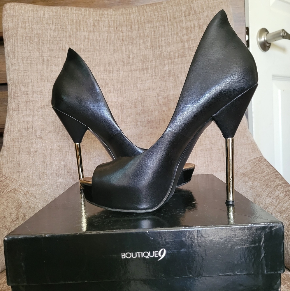 Boutique9 black heels size 7.5